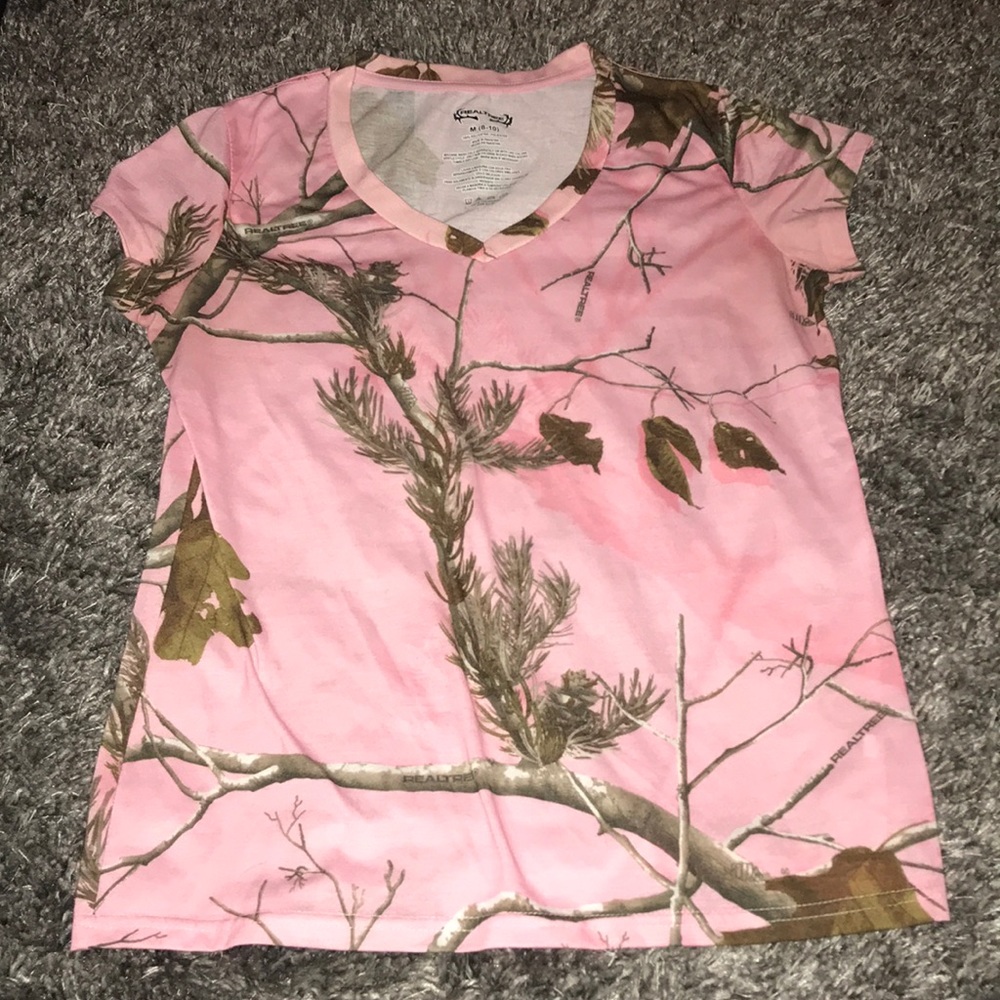 Realtree pink camo v neck
